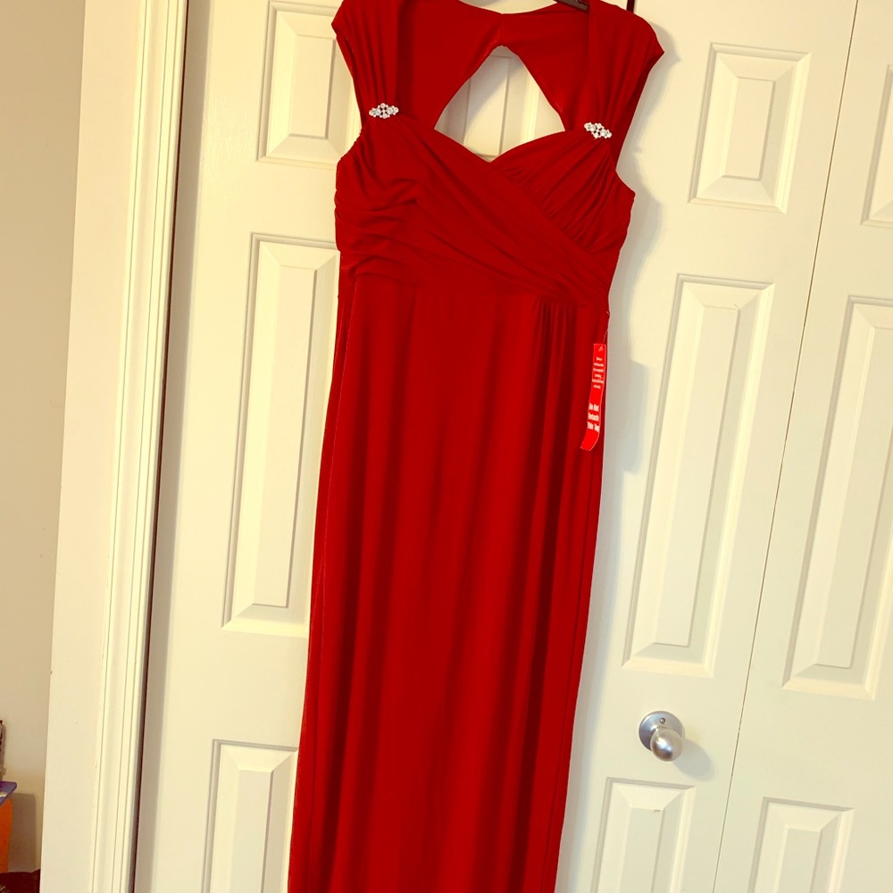 Long Red Evening Dress. New!